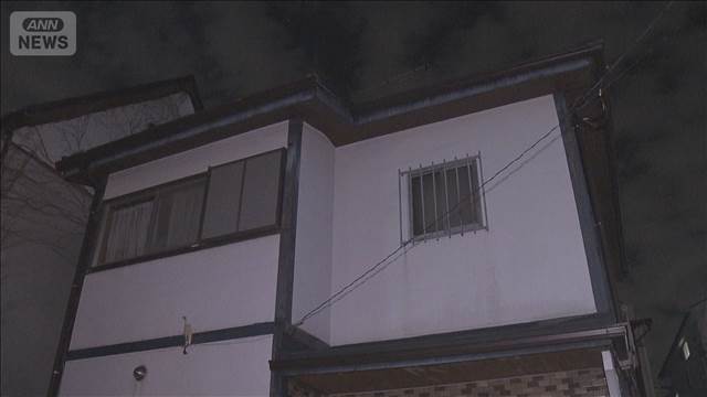 94歳母親を階段から引きずり下ろす　傷害容疑で64歳息子を逮捕　母親は死亡　警視庁