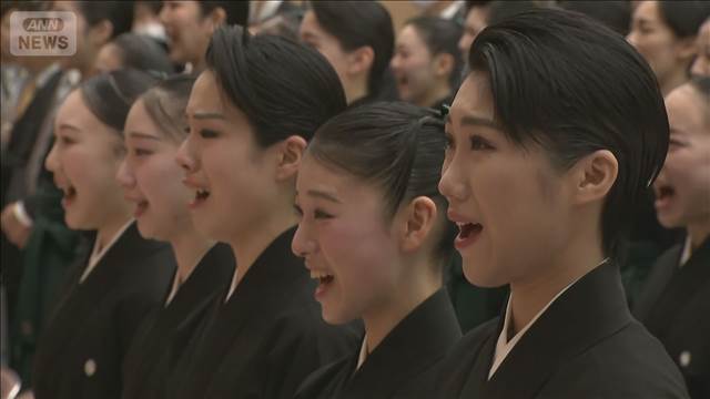 タカラジェンヌへ新たな一歩　宝塚音楽学校 40人が卒業式