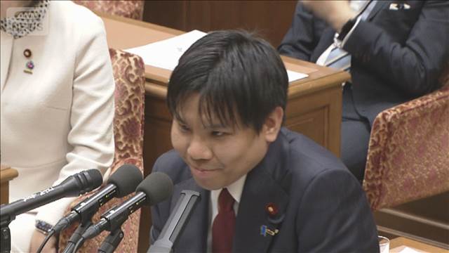 チームみらいが初質疑　子育て・介護で論戦