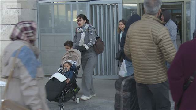 イランからトルコへ越境増加　検問所が再開「楽に渡れた」