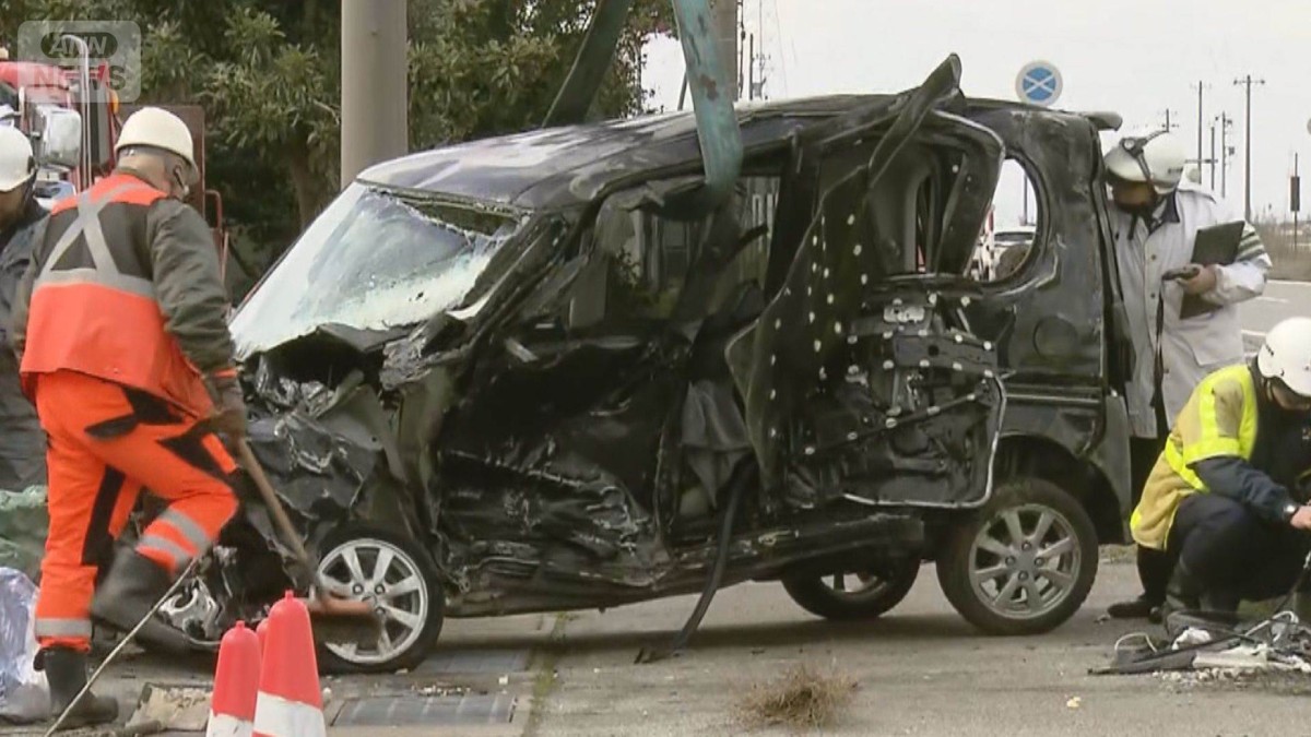乗用車と軽自動車が衝突 38歳母と14歳息子死亡 富山市の国道交差点