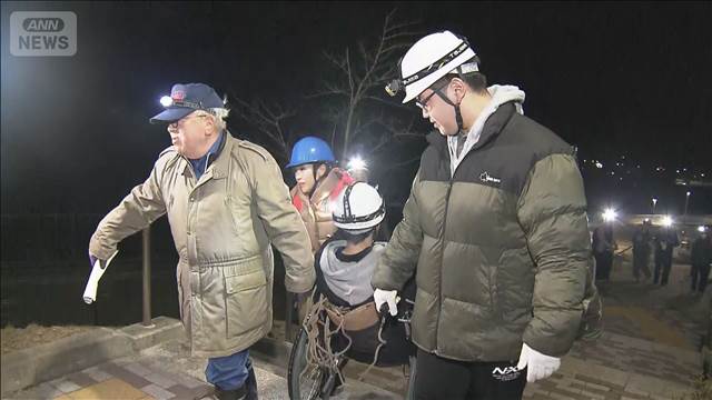 夜間に津波避難訓練　車いす利用者との移動は…　岩手・宮古市