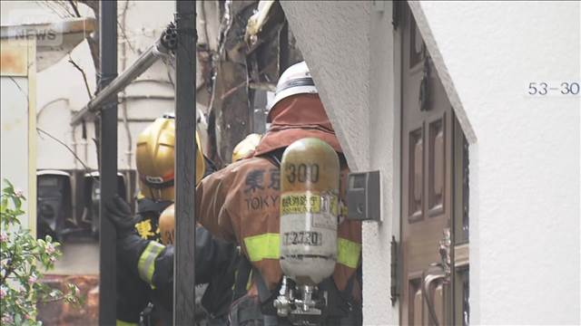 【速報】東京・中野区で住宅火災　「ベッド付近から煙が出た」　約20台で消火活動中