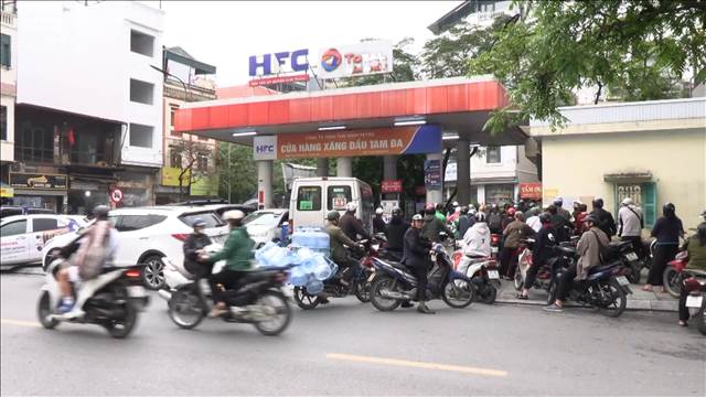 “イラン情勢悪化”タイで船の燃料高騰　人々殺到し不足…買えないケースも