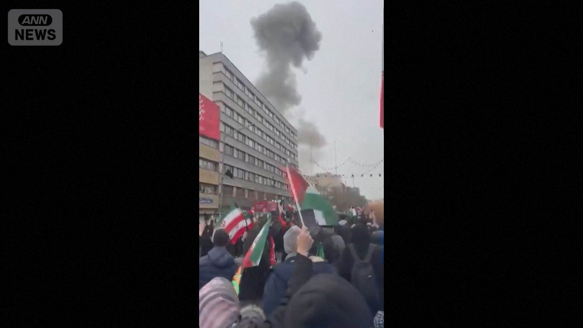 イラン攻撃新たな段階へ　テヘラン集会近くで爆発　「イスラエルは怯えている」
