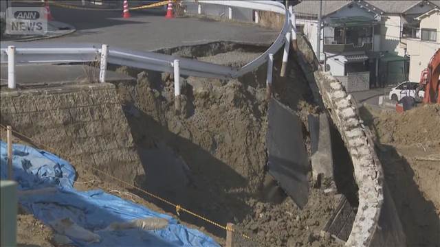 「ガタガタという音」住宅街で道路崩落　奈良市