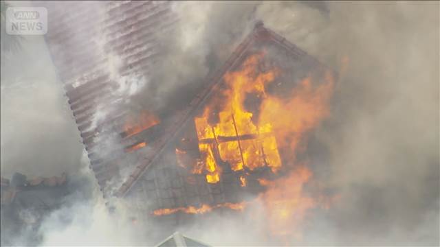 2階建て住宅など7棟焼ける火事　70代女性死亡　東京・大田区