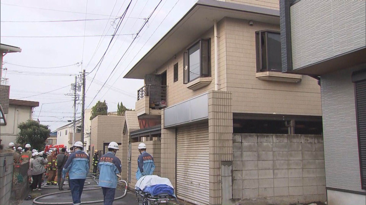 【速報】住宅街の3階建て空き家で火事　ポンプ車20台以上が出動　東京・清瀬市