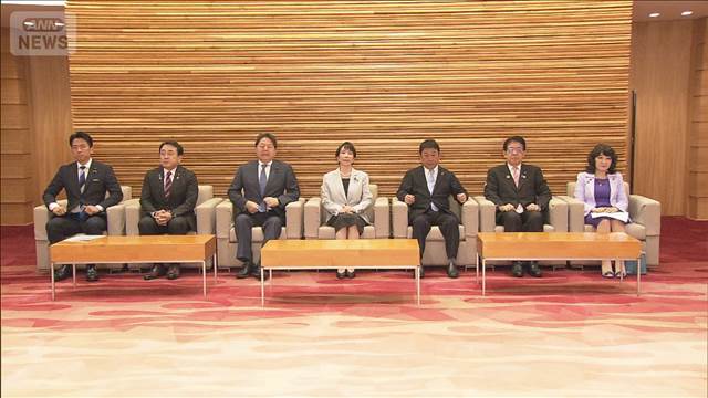 政府　閣僚の戦没者慰霊碑訪問を閣議了解