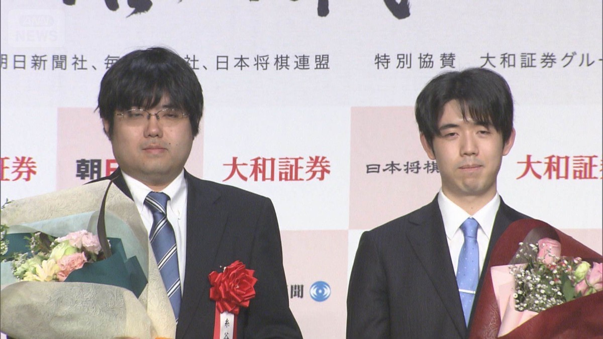 将棋・名人戦七番勝負　第1局の前夜祭　藤井六冠に糸谷八段が挑戦　意気込み語る