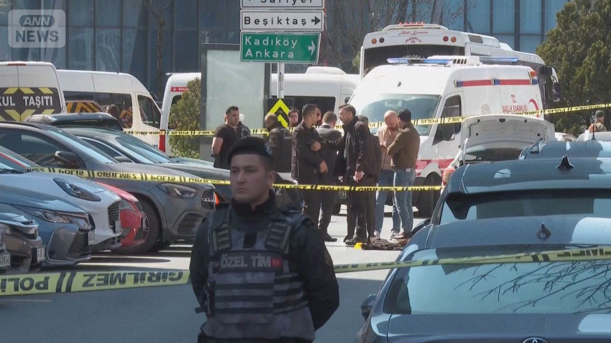 トルコで武装集団と警察が銃撃戦　イスラエル領事館周辺で容疑者はイスラム国と関係か