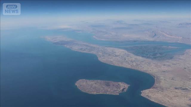 米海軍の艦艇がホルムズ海峡を通過　機雷掃海に向けた準備作業を開始