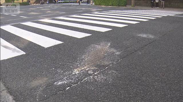 赤信号を無視して交差点に進入　車に衝突　5人けが　東京・文京区
