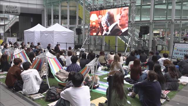 渋谷の屋外でシネマ　名作を10日まで無料上映