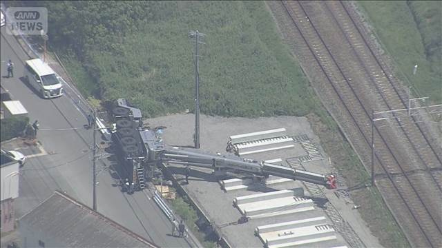 【速報】福岡・大牟田市の工事現場でクレーン横転 落下した鉄板に挟まれ男性意識不明