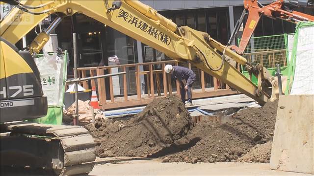 横浜駅近くの道路陥没“拡大” 復旧めど立たず　交通規制続く