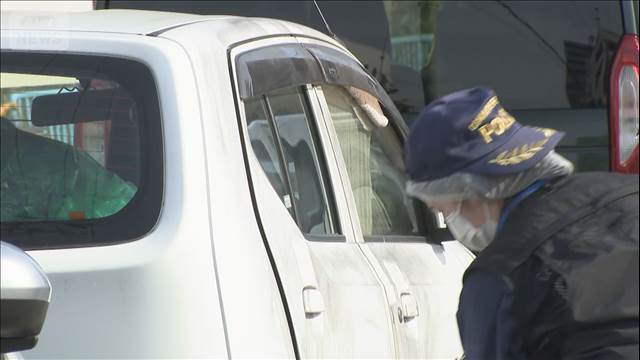 車に男女の遺体　事件の可能性は　東大阪市