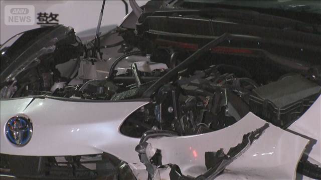 緊急走行中のパトカーと乗用車が衝突　警察官ら3人けが　名古屋市