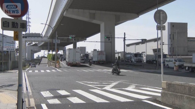兵庫　警察官を引きずり車逃走　交通違反の取り締まり中に急発進