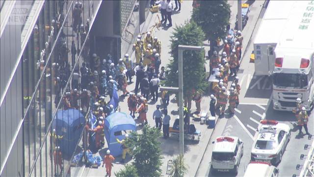 東京・銀座の銀行内でスプレー撒かれ10人以上にのどの痛みなど　捜査関係者