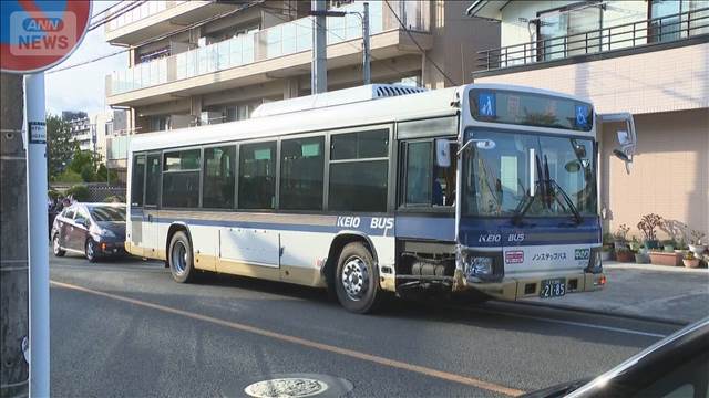 路線バスと乗用車が衝突　乗客5人けが　東京・八王子市