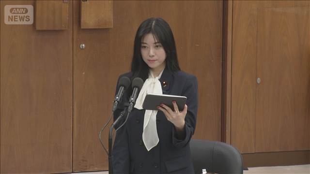 音声読み上げ機器使い初質疑　「筆談ホステス」自民・斉藤議員