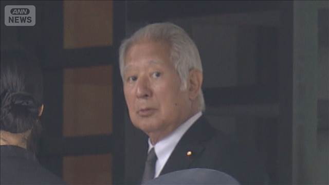 皇室典範改正　結論持ち越し　一部で養子縁組案への慎重論も