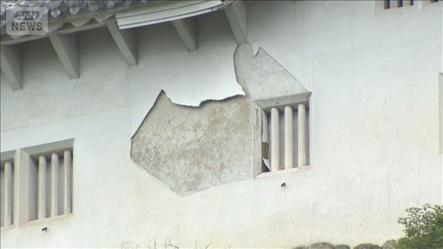台風6号か　姫路城の漆喰はがれる