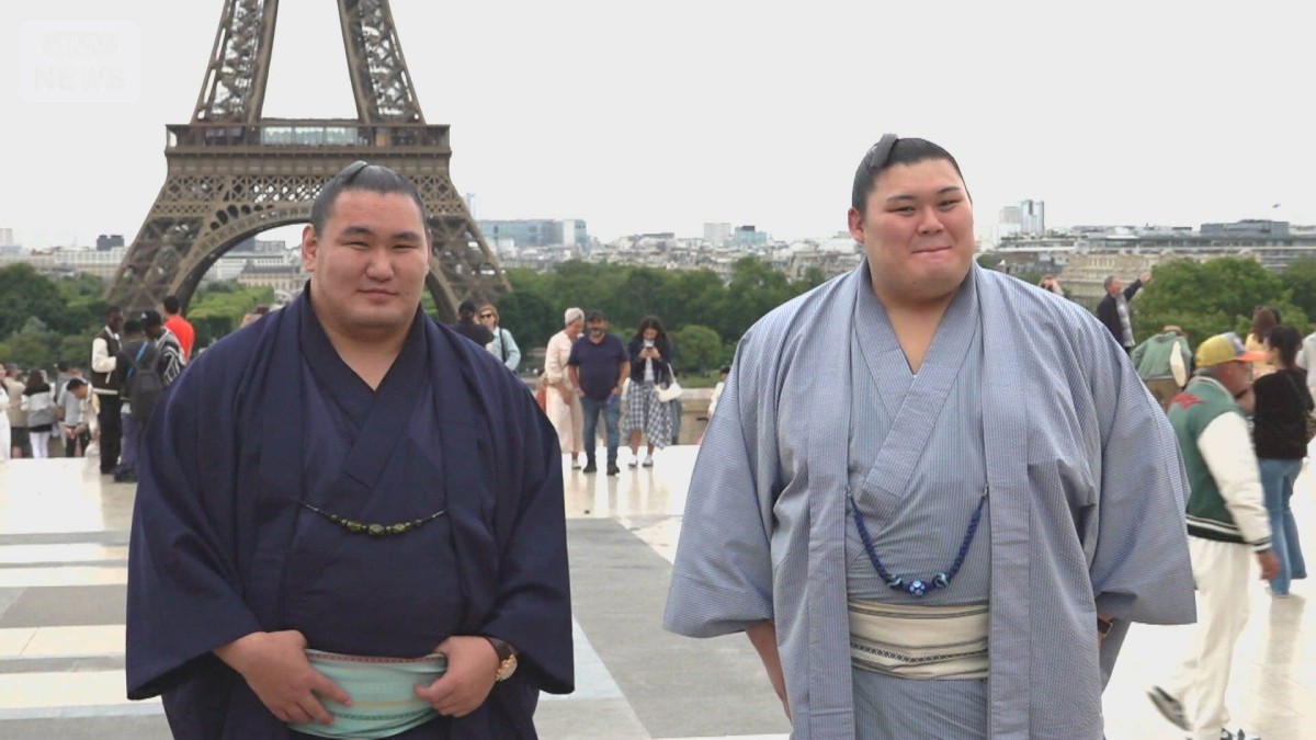 大相撲パリ公演へ　エッフェル塔に横綱の大の里関と豊昇龍関　ファンとの交流楽しむ