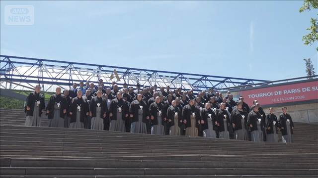 約30年ぶり 大相撲パリ公演開幕　1万人超から歓声