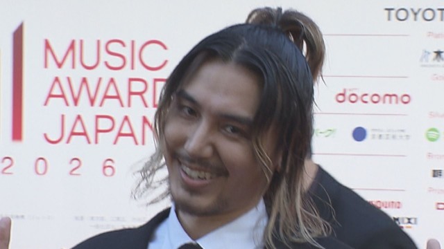 藤井風（Fujii Kaze）「（東京の風は）生暖かいっすね」MAJで最優秀アルバム賞