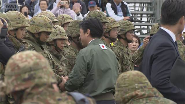 自衛官らの採用人数　3年ぶりに1万人超　