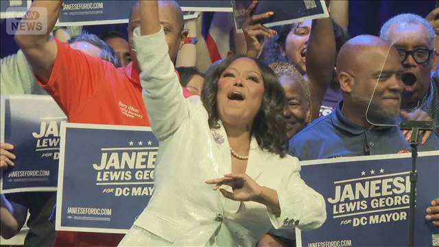 ワシントン市長選に向けた民主党予備選で民主社会主義者の女性候補が勝利