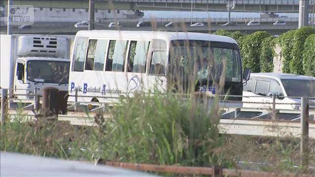東北道でマイクロバスなど4台の事故　単独事故から玉突きに　埼玉・久喜市