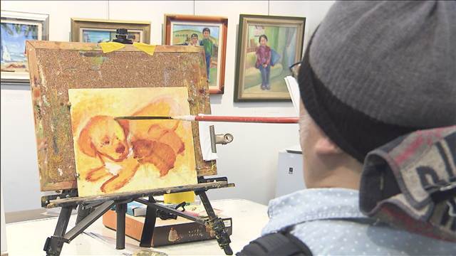 口と足で表現する芸術家たちの絵画展開催　東京・有楽町