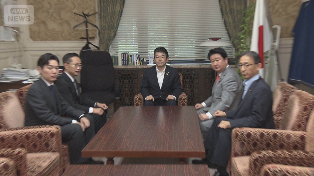 集結ノ正裁z      必要枚数提示 数の暴挙」野党が審議拒否方針決める 定数削減、副首都法案の付託強行