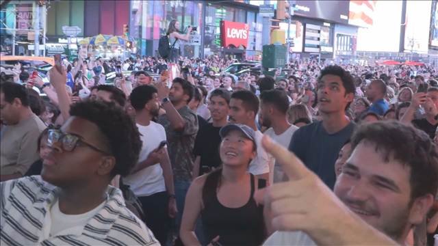 米建国250周年　ボールドロップに大歓声「自由は、大きな恵みで、名誉あるもの」