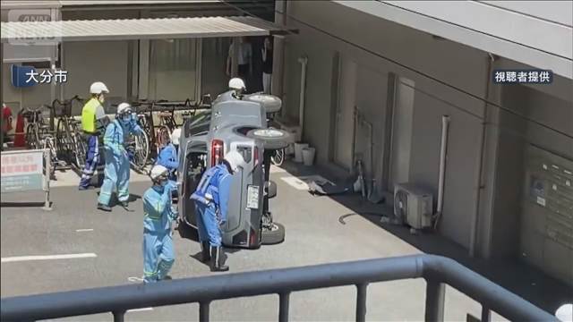 80代運転の車がガス管に衝突し横転　ガス漏れ発生し一時立ち入り規制