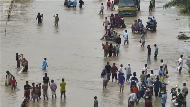 バングラデシュ　洪水で44人死亡　100万人以上孤立　道路の冠水で支援活動は難航