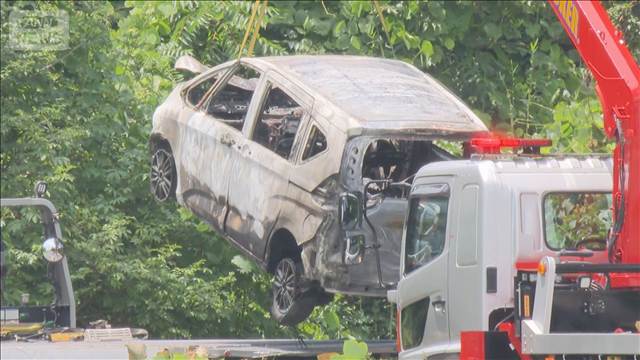 軽トラと乗用車が正面衝突 2台炎上 1人死亡 2人けが 茨城・つくば市