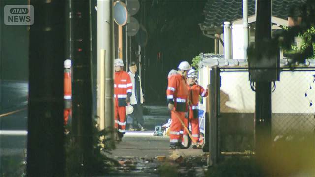 【速報】栃木・足利市で住宅倒壊　山の斜面の土砂が流れ込み住人の安否不明