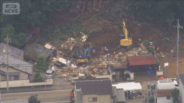 土砂崩れで住宅倒壊　男性の捜索続く　発見の女性は死亡　栃木・足利市