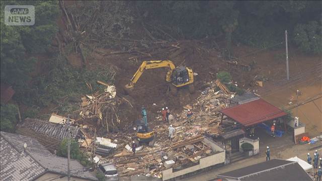 倒壊住宅から発見の男性死亡　大雨で山の斜面崩れ土砂流れ込む　栃木・足利市