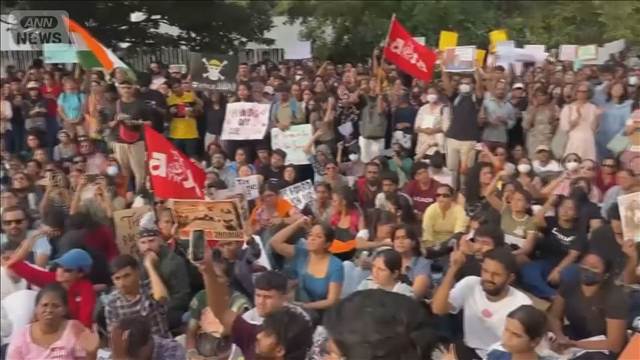 インド「ゴキブリ人民党」が首都で抗議デモ　警官と衝突し60人負傷