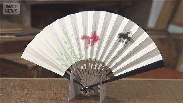 伝統の「江戸扇子」づくりが最盛期　1人の職人が手作業で　東京・江戸川区
