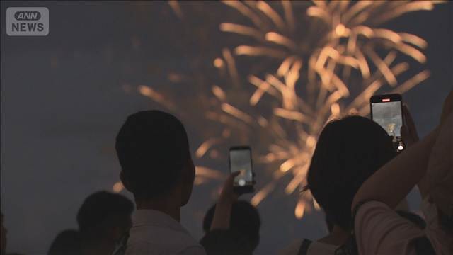 隅田川花火大会で窃盗か 逮捕の男　開始2時間前から物色 背後から近づき…