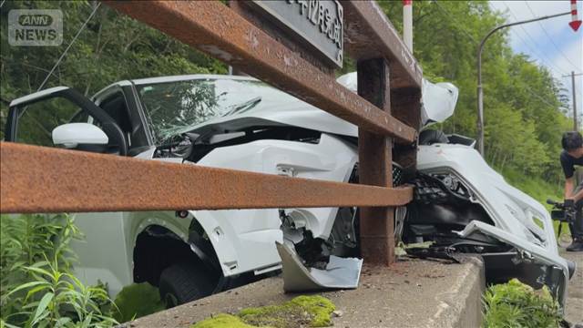 家族5人乗る車が橋に衝突　2歳女児が意識不明　北海道