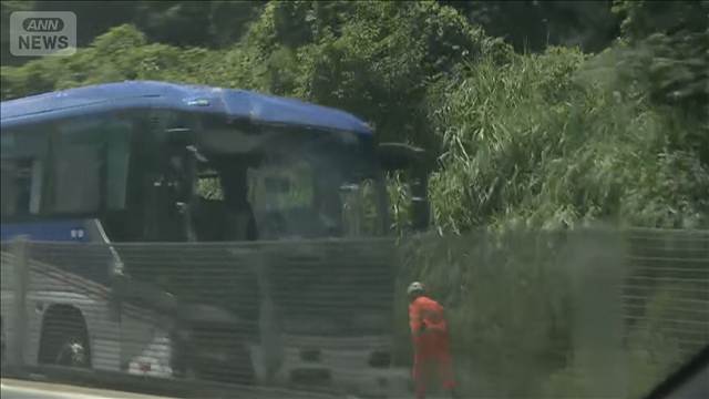 観光バスなど5台絡む事故　少なくとも2人搬送　大分
