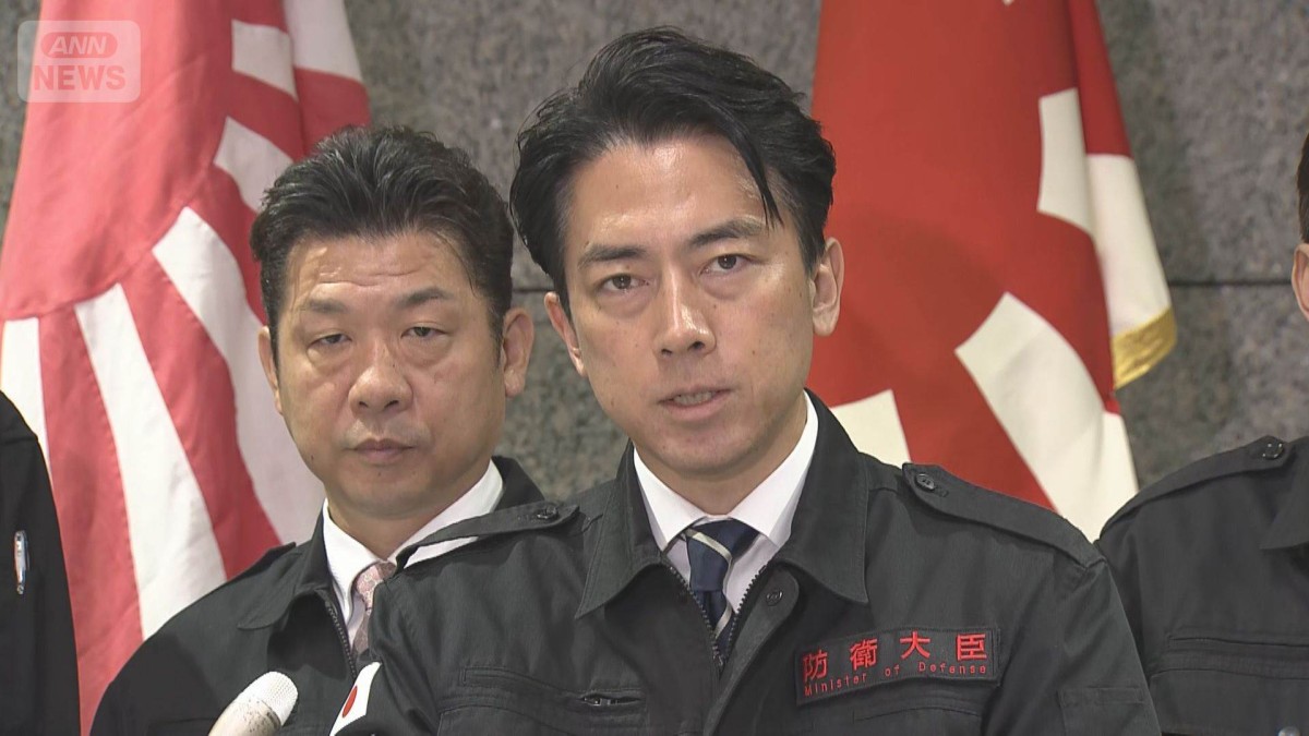シャワーセット自衛隊輸送機で被災地へ