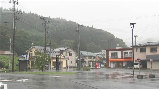 宮城 大雨で土砂崩れや倒木　国道通行止め 避難指示も